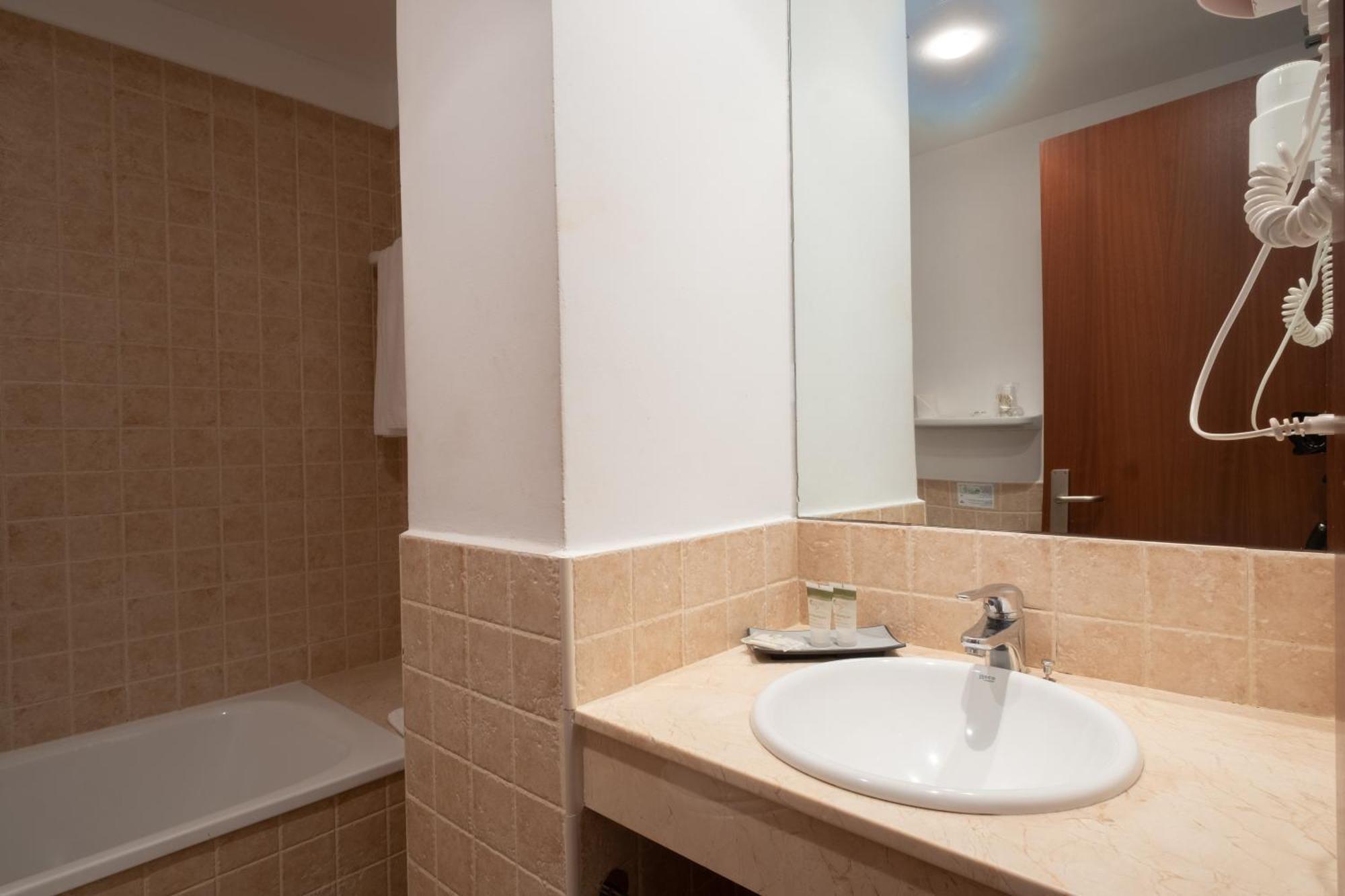 טאפיה דה קסרייגו Hotel Restaurante San Anton מראה חיצוני תמונה